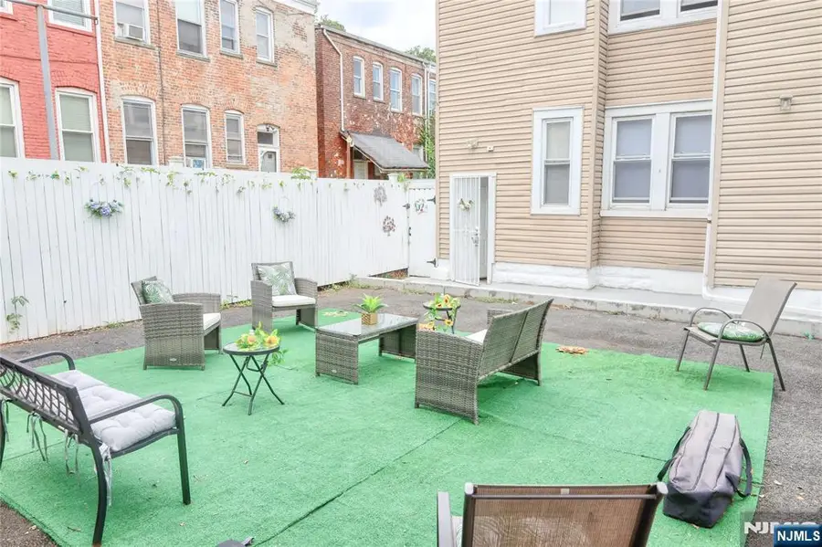 9 Emerson Place, Newark, NJ 07114 - #3