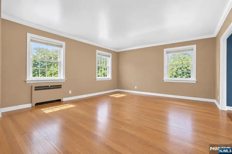 185 E Palisade Avenue D11B, Englewood, NJ 07631 - #3