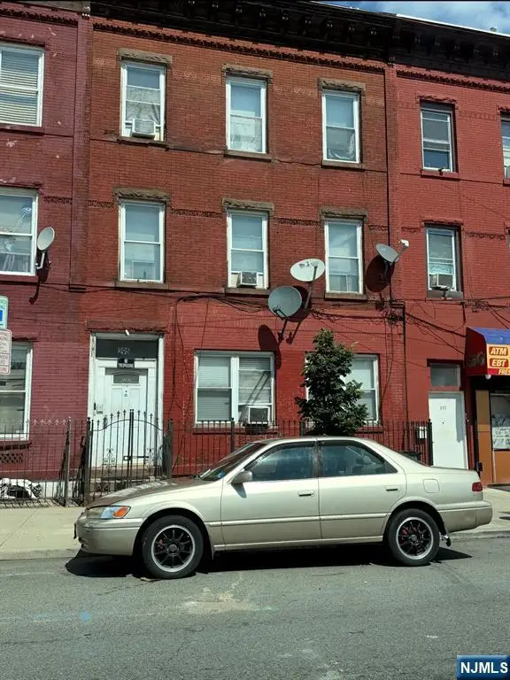 295 Central Avenue, Newark, NJ 07103