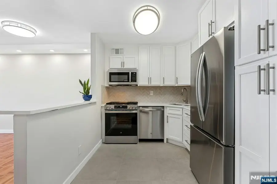 2000 Linwood Avenue 14D, Fort Lee, NJ 07024 - #3