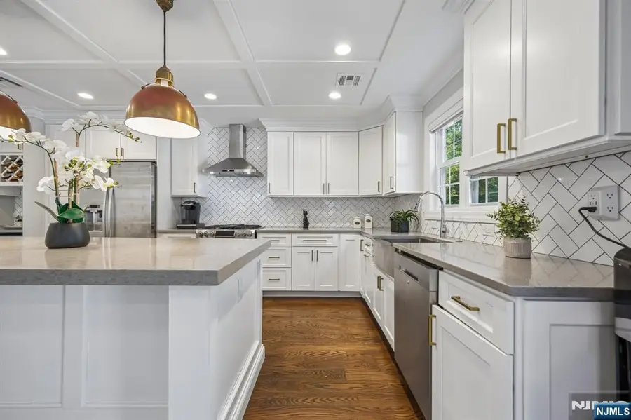 9 Burnet Hill Road, Livingston, NJ 07039 - #3