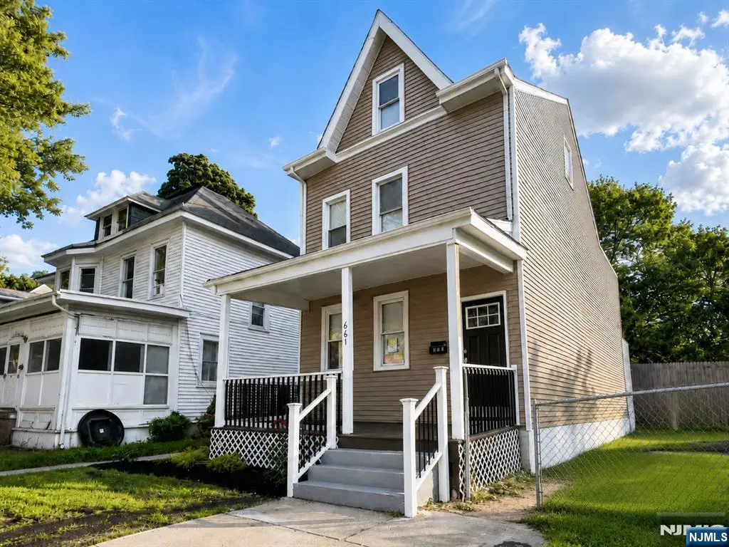 661 Stuyvesant Avenue, Trenton, NJ 08618 - #1