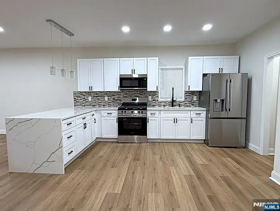 661 Stuyvesant Avenue, Trenton, NJ 08618 - #3