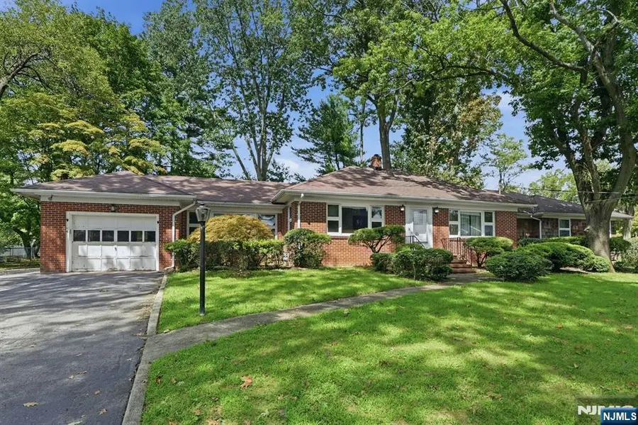 23 Glendale Drive, Freehold, NJ 07728 - #2