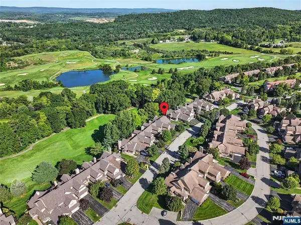 81 Bracken Hill Road, Hardyston, NJ 07419
