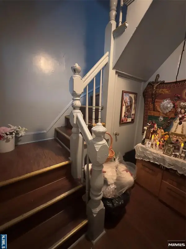 422 6th Avenue, Paterson, NJ 07514