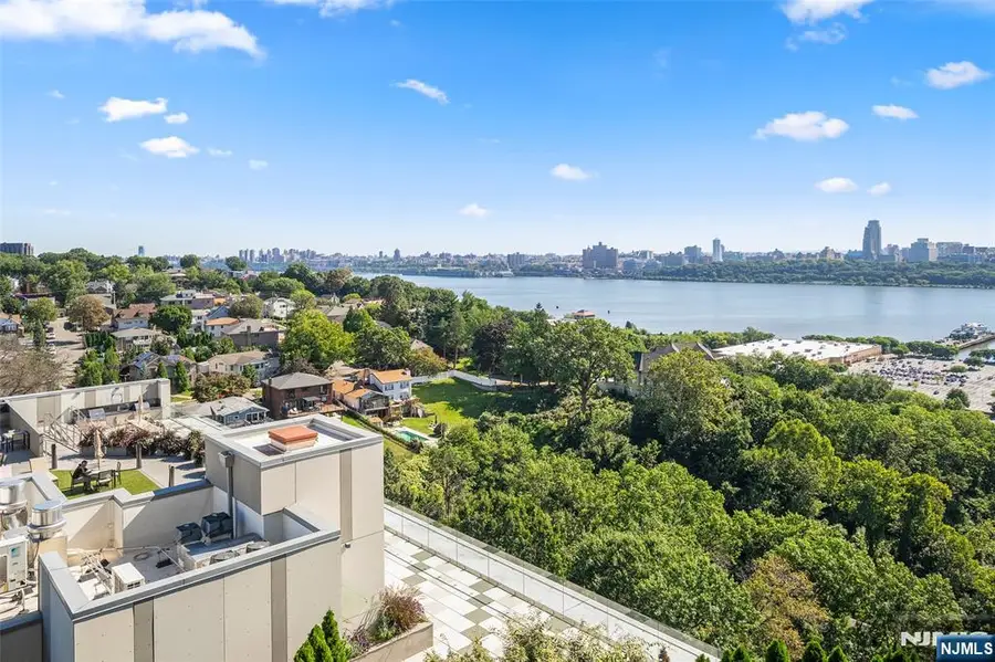 320 Adolphus 914, Cliffside Park, NJ 07010 - #2