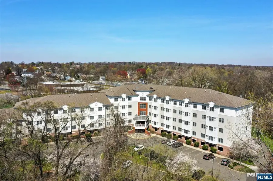 189 Forest Avenue 108, Paramus, NJ 07652 - #2