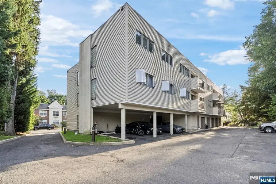 24 Crest Street 2C, Westwood, NJ 07675 - #2