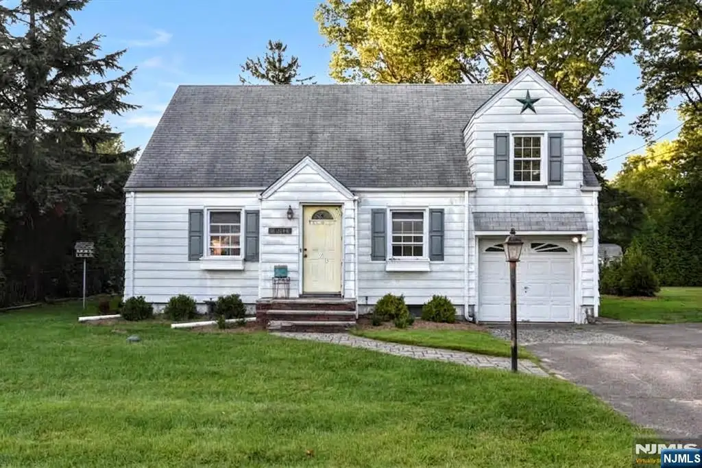 25 Stanley Court, North Haledon, NJ 07508 - #1