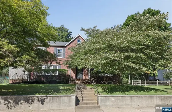 166 Crescent Avenue, Waldwick, NJ 07463