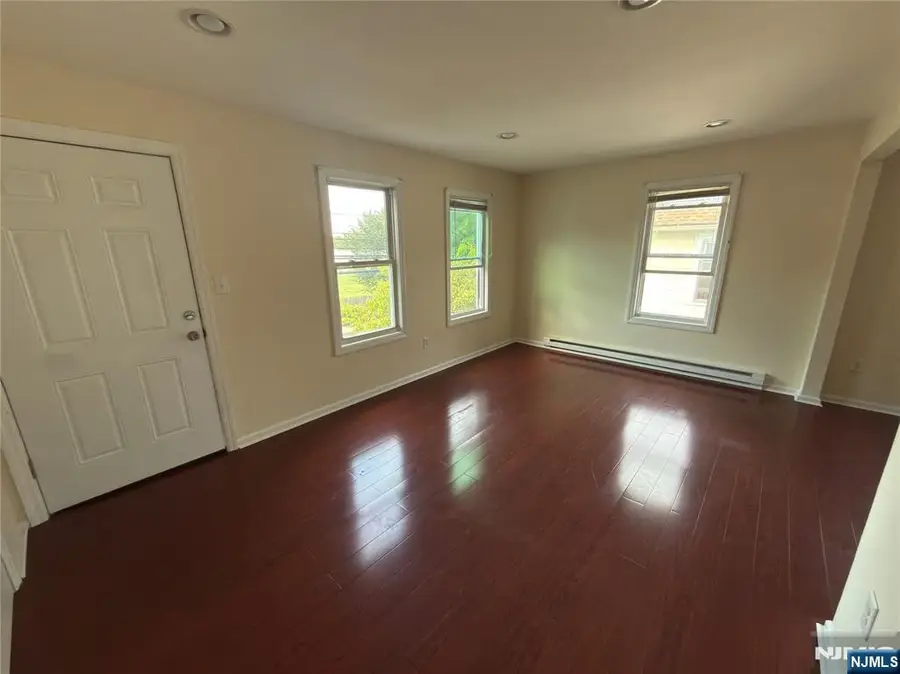 25 Kingsland Street, Nutley, NJ 07110 - #3