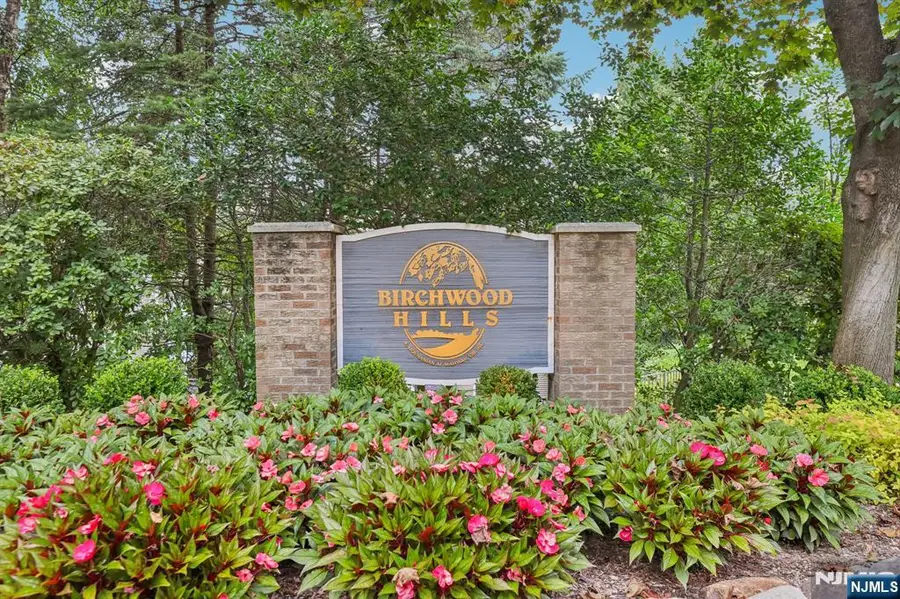 438 Santiago Court, Mahwah, NJ 07430 - #3