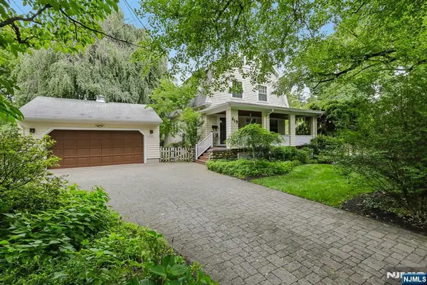 419 Hollywood Avenue, Ho-Ho-Kus, NJ 07423