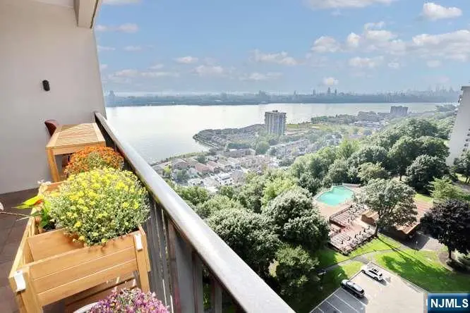 5 Horizon Road 1403, Fort Lee, NJ 07024 - #2
