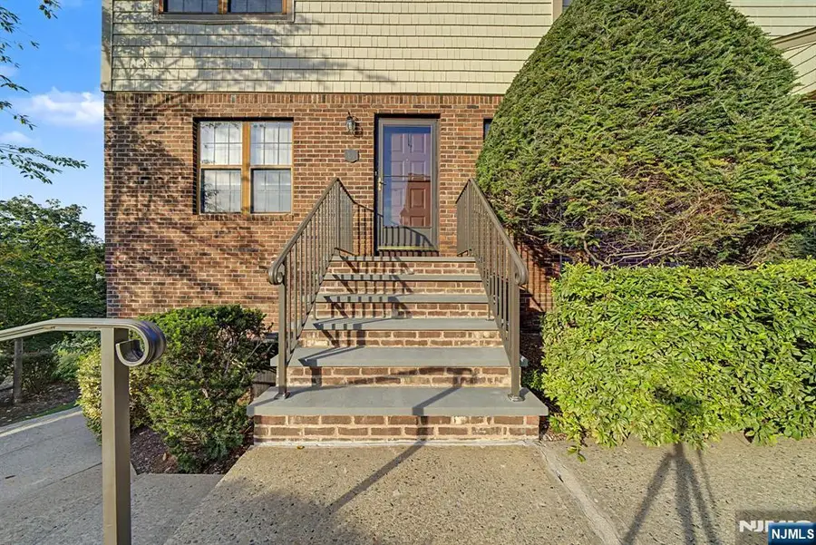 101 Oak Street E7, Oakland, NJ 07436 - #2