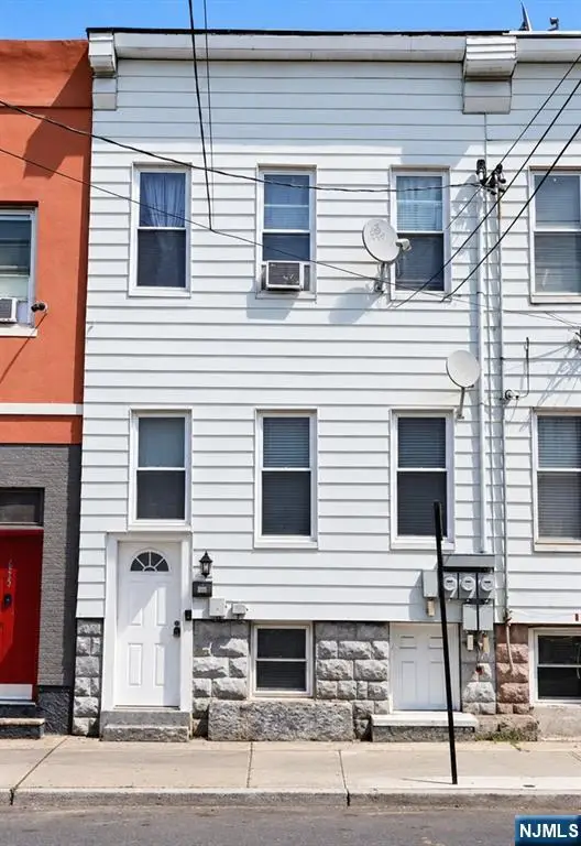 653 4th Avenue, Elizabeth, NJ 07202