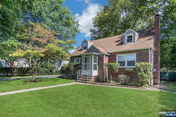 979 River Road, New Milford, NJ 07646