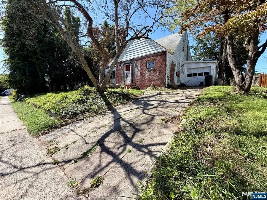 76 Beechwood Street, Bergenfield, NJ 07621 - #3