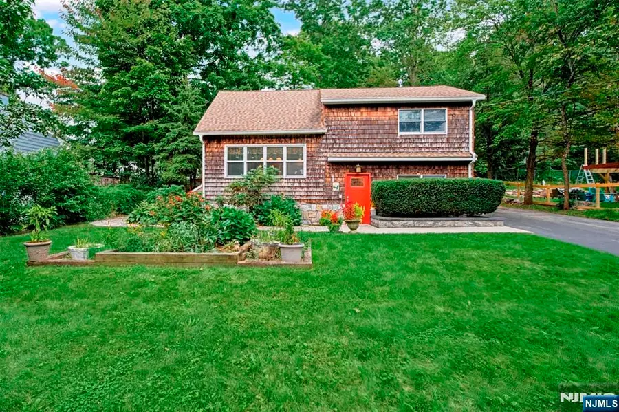 9 Melrose Avenue, Hewitt, NJ 07421 - #2