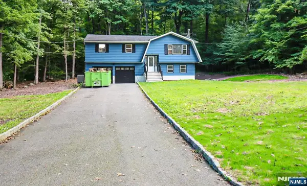 95 Longwood Lake Road, Jefferson Township, NJ 07438