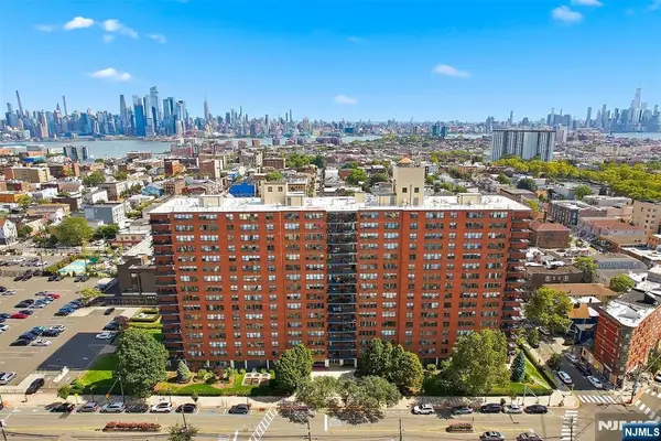 500 Central Avenue 514, Union City, NJ 07087