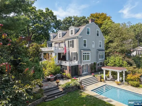 69 Forest Avenue, Glen Ridge, NJ 07028