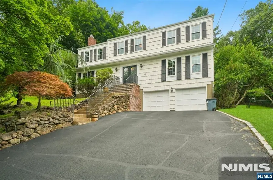 15 Mount Vernon Court, Livingston, NJ 07039 - #2