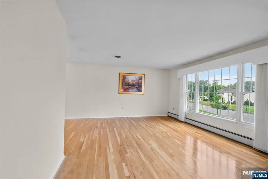 2 Tanglewood Drive, East Hanover, NJ 07936 - #3