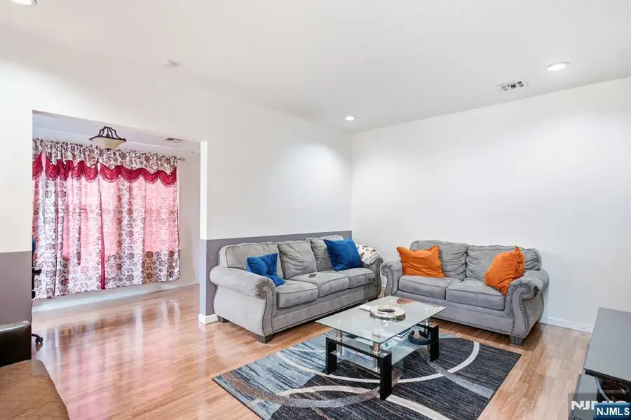 10 Lentz Place, Irvington, NJ 07111 - #2