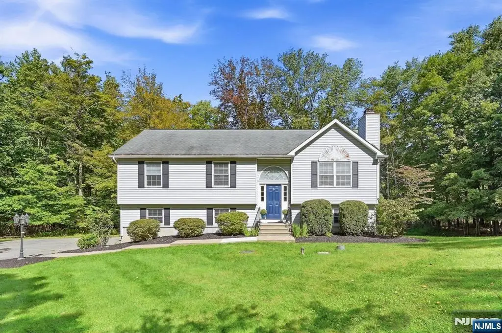 46 Melinda Lane, Vernon, NJ 07421 - #1