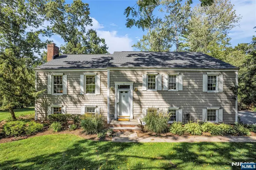 3 Deer Run Circle, Chatham, NJ 07928 - #2