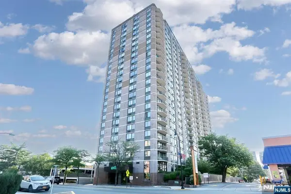 770 Anderson Avenue 18K, Cliffside Park, NJ 07010