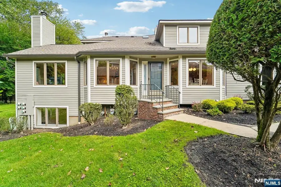 125 Lakeview Drive 125, Old Tappan, NJ 07675 - #2