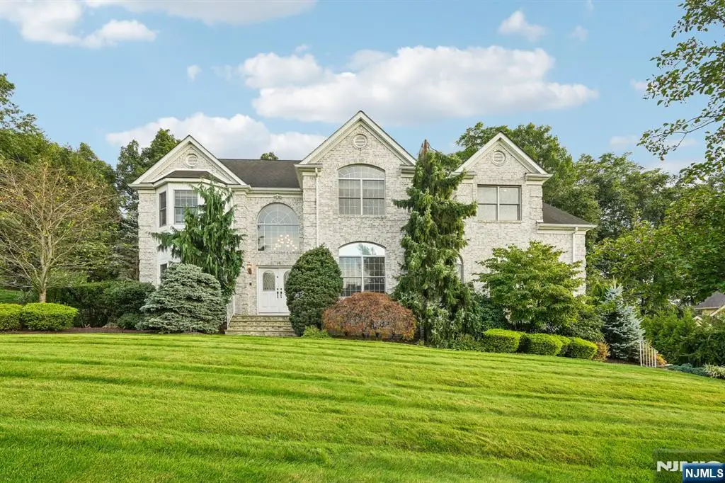 16 Apple Lane, Wayne, NJ 07470 - #1
