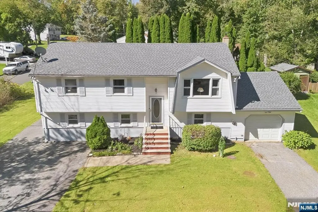 7 Paradise Trail, Stockholm, NJ 07460 - #1