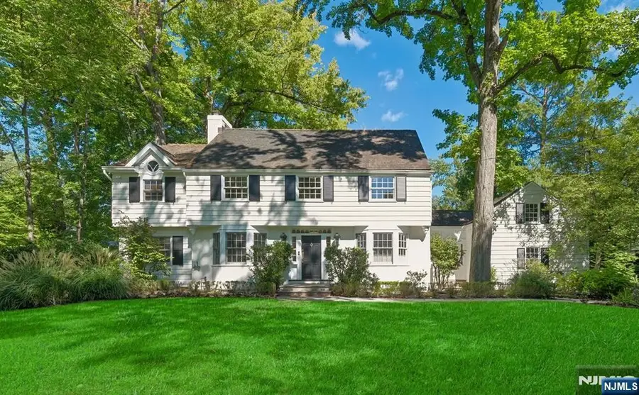 10 Delwick Lane, Millburn, NJ 07078 - #2