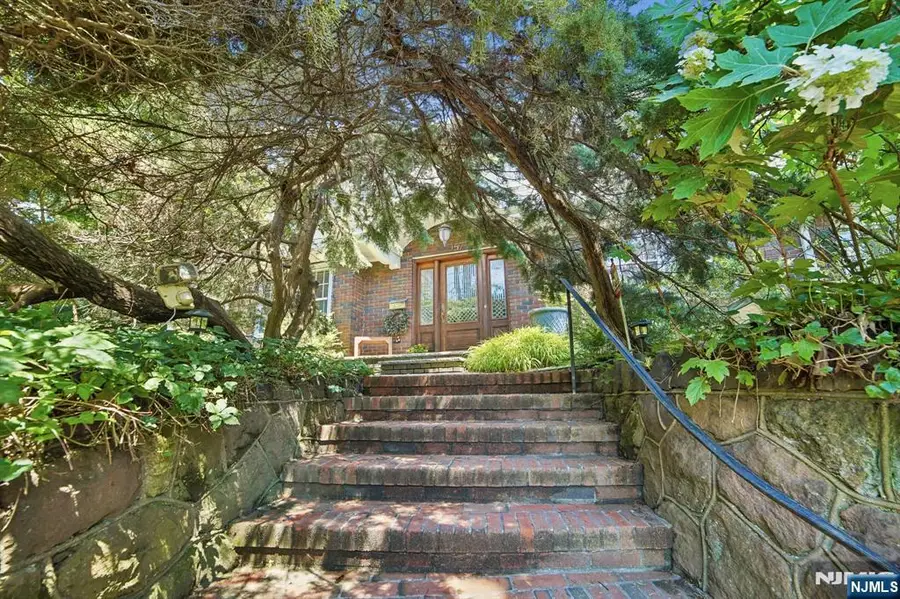 157 Sussex Road, Tenafly, NJ 07670 - #2