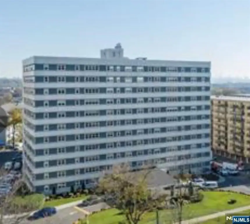 280 Prospect Avenue 5D, Hackensack, NJ 07601 - #3
