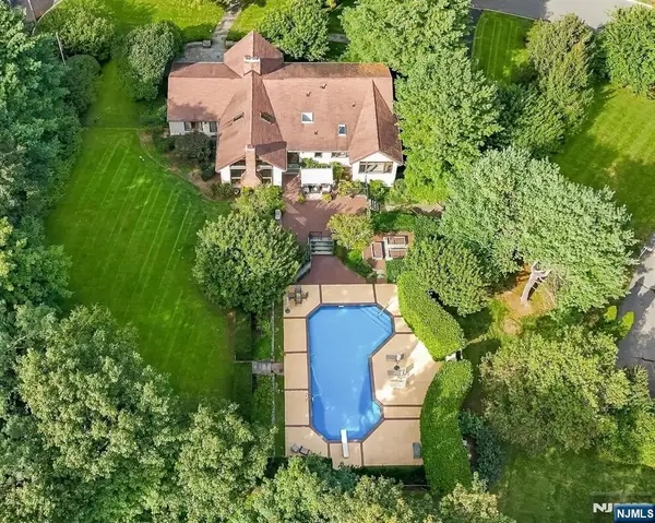 10 Baker Court, Ramsey, NJ 07446