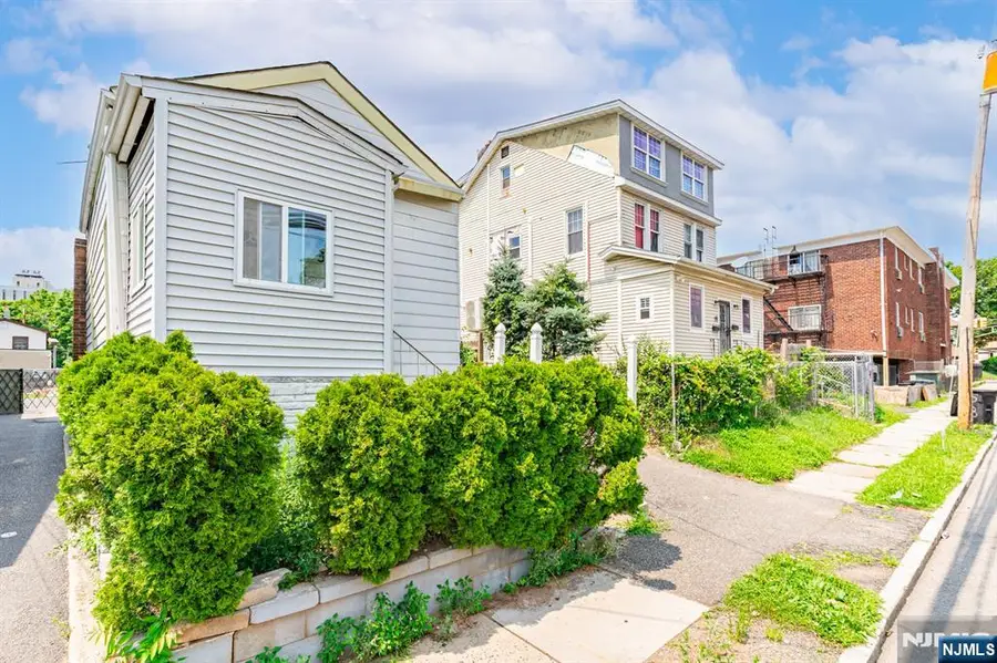 59 Augusta Street, Irvington, NJ 07111 - #3