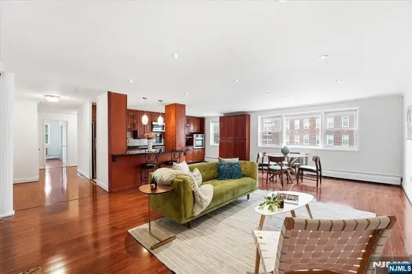 6010 Boulevard East 37, West New York, NJ 07093