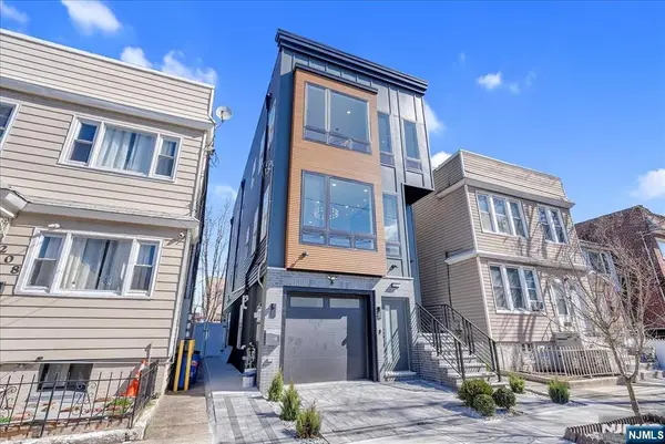 206 Clendenny Avenue, Jersey City, NJ 07304