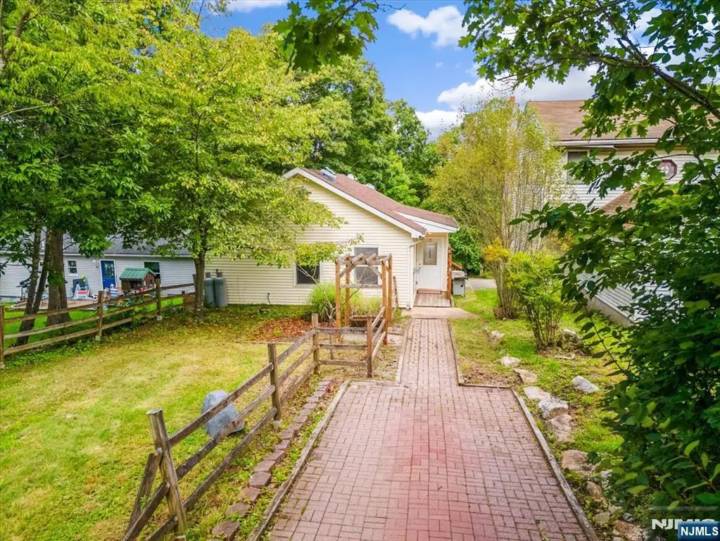 25 Tansboro Road, Upper Greenwood Lake, NJ 07421 - #1