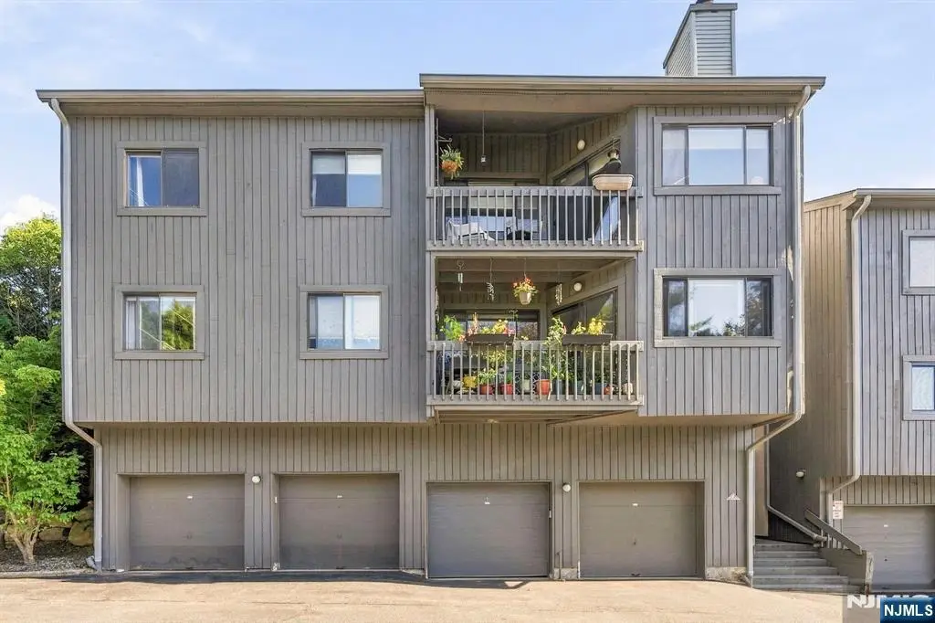 179 Redwood Court 11, Ramsey, NJ 07446 - #1
