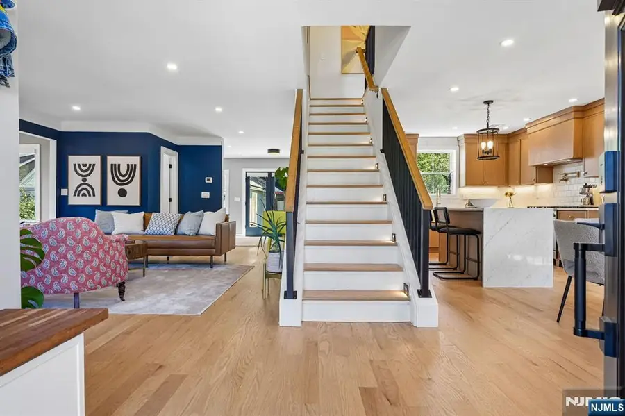39 Walnut Crescent, Montclair, NJ 07042 - #3