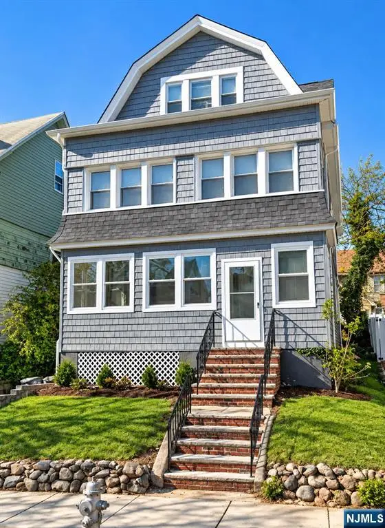 87 Arsdale Terrace, East Orange, NJ 07018