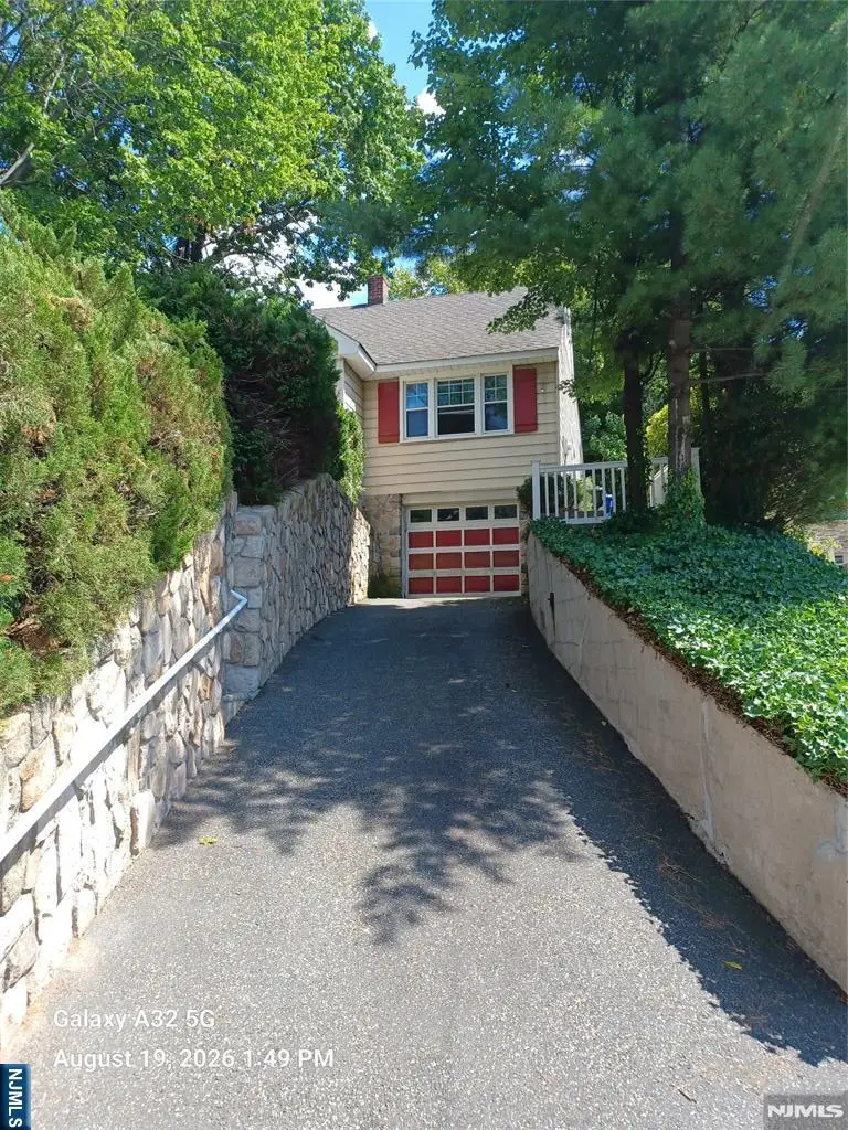 225 Jackson Avenue, Rutherford, NJ 07070 - #2