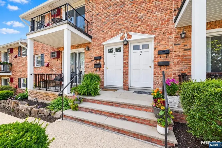 320 South Street 18H, Morristown, NJ 07960 - #2
