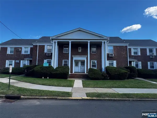 32b Elmwood Court B, Elmwood Park, NJ 07407